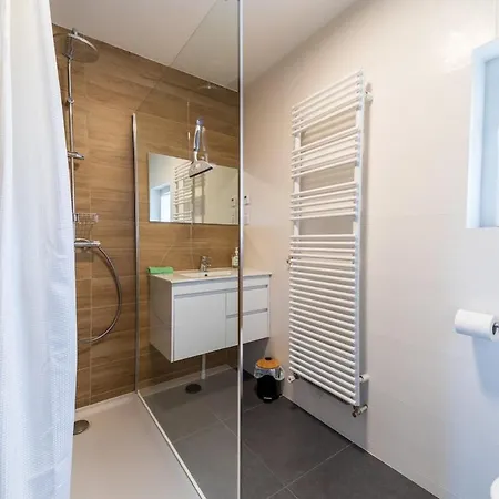 Gite, Playroom, Garden & Near Апартаменты